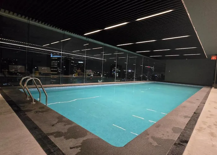 Apartamento Balconied Peaceful In High-rise With Amenities